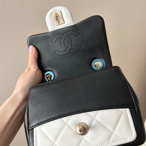 Chanel square mini single flap - Picture 6 of 16